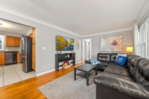Centrally Located Cozy 4 Bedroom Home With Game and Yoga Rooms